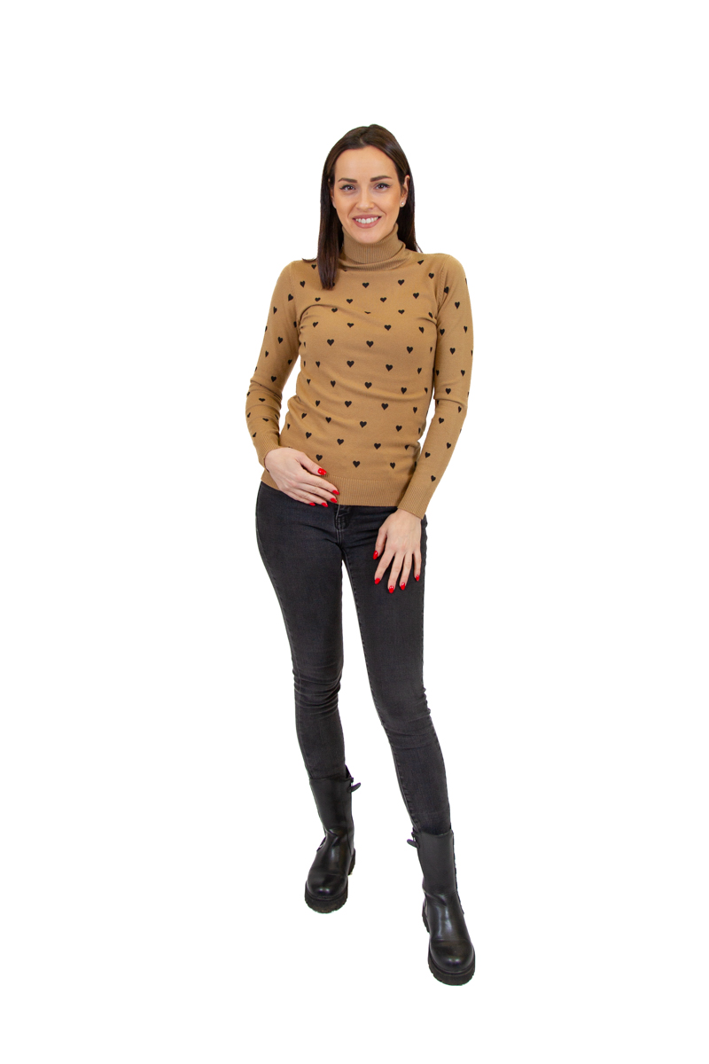 Ženska rolka sa srcima