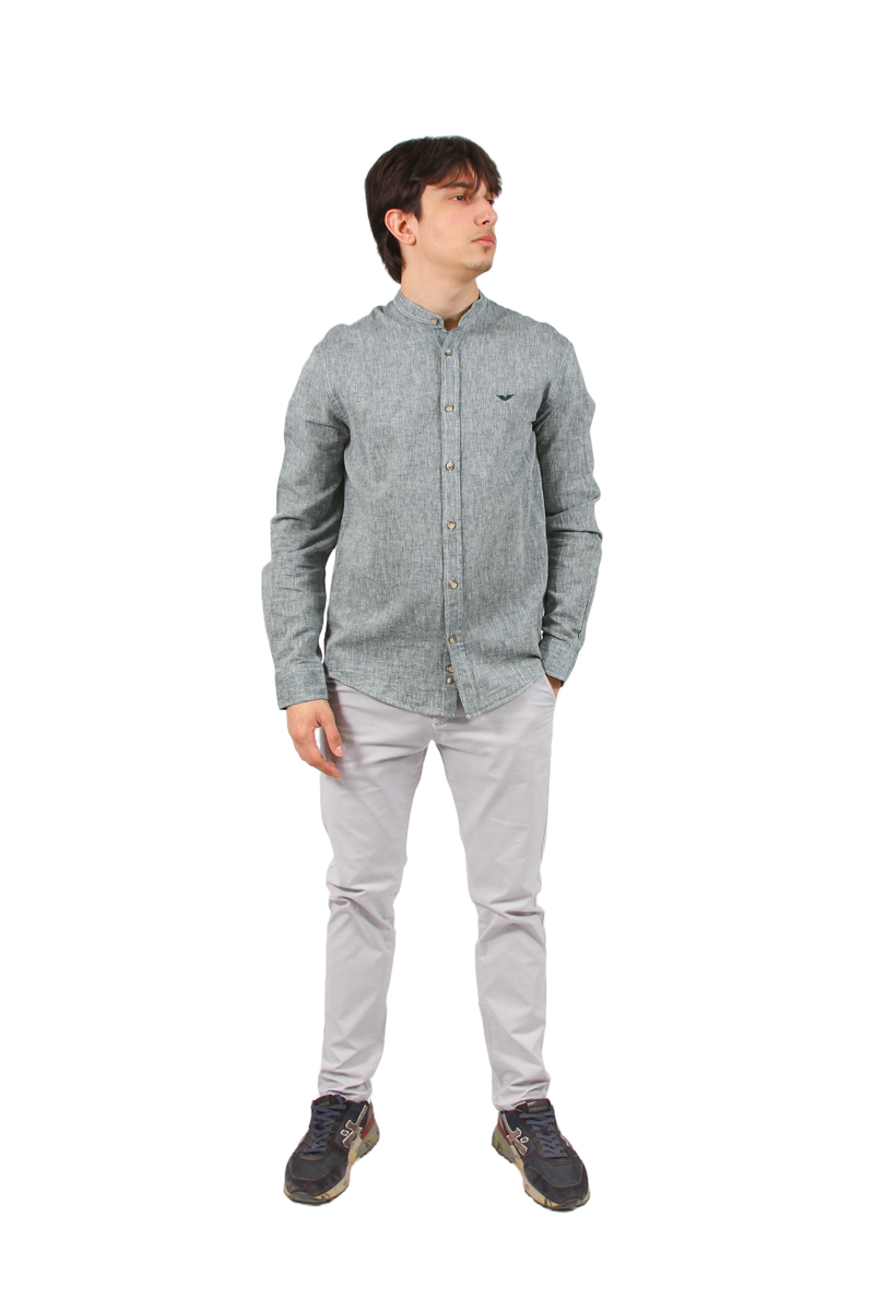 Muška košulja sa ruskom kragnom