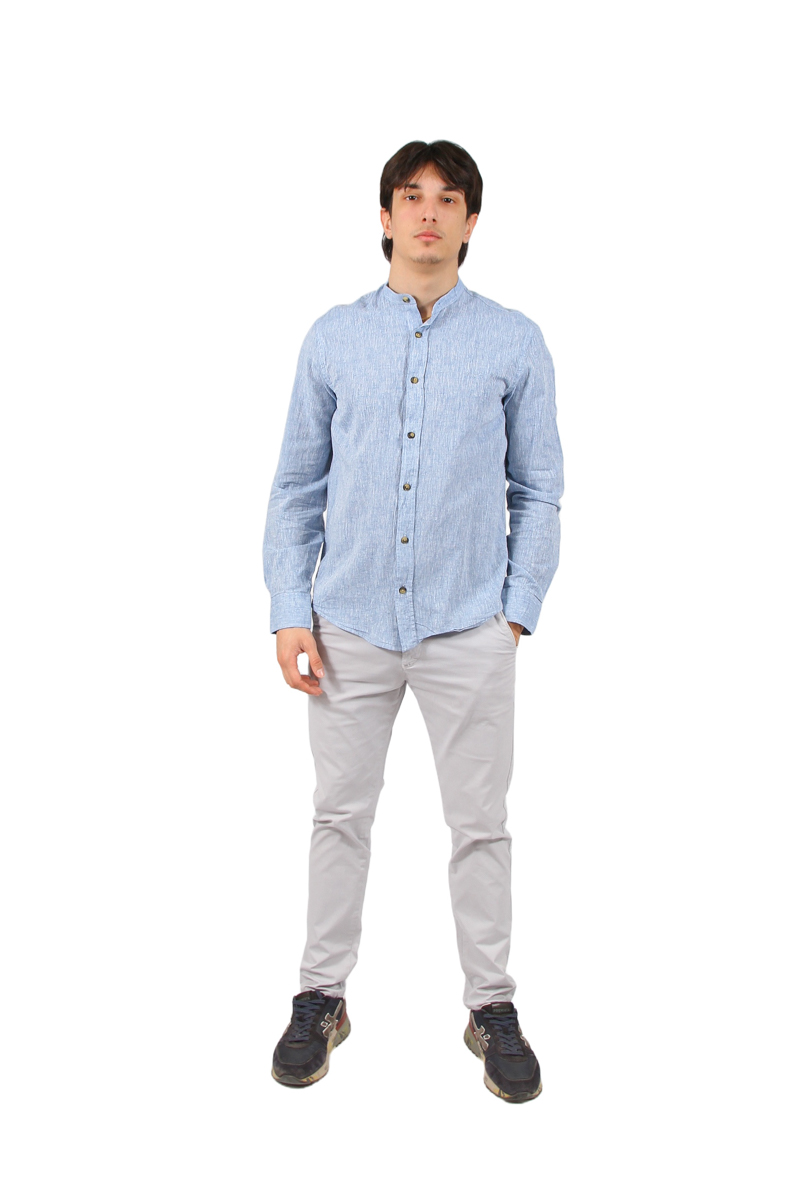 Muška košulja sa ruskom kragnom